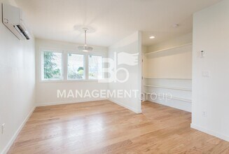 4038 NE Garfield Ave in Portland, OR - Building Photo - Building Photo