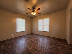 700 Philippine St in Taft, CA - Building Photo - Building Photo