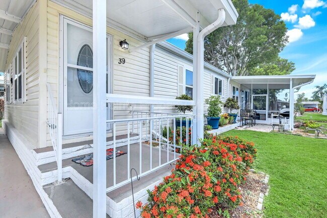 39 Umber Ct in Ft. Myers, FL - Building Photo - Building Photo