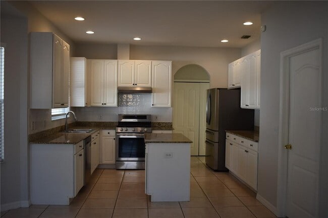 15509 Montilla Loop in Tampa, FL - Building Photo - Building Photo