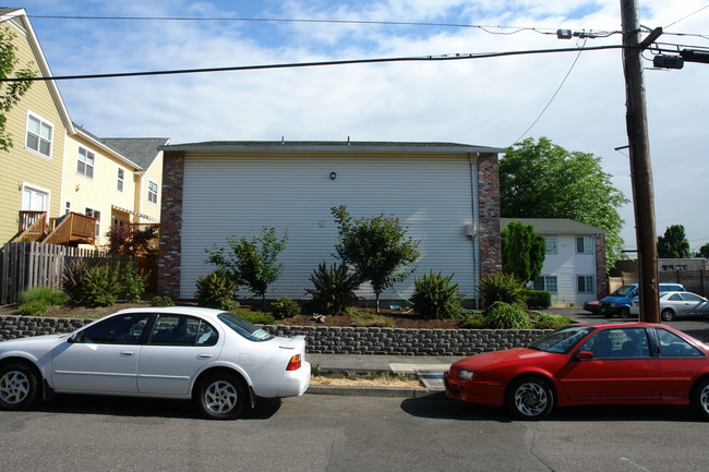 0521-0535 SW Idaho St in Portland, OR - Building Photo - Building Photo