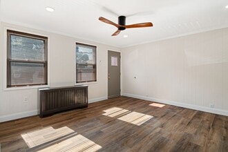 4556 E Thompson St in Philadelphia, PA - Building Photo - Building Photo