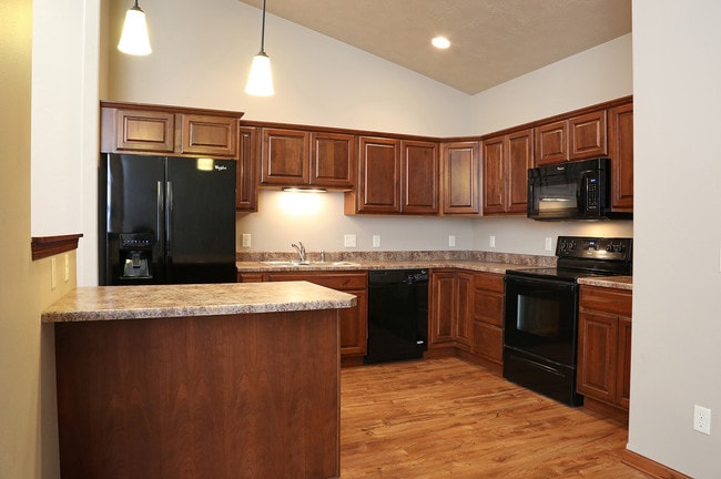 Tribbey Townhomes in Sioux Falls, SD - Foto de edificio - Building Photo