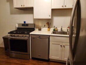 2785 Bingham Dr in Pittsburgh, PA - Building Photo - Building Photo