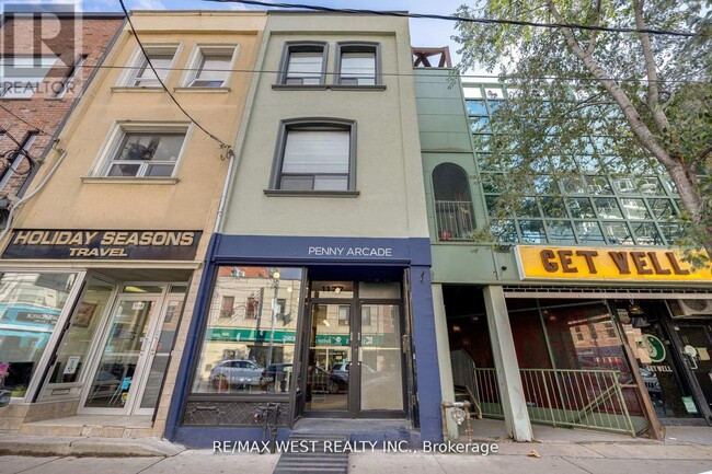 1177 Dundas St W in Toronto, ON - Building Photo - Building Photo