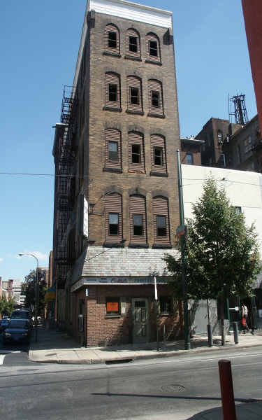 217 N 11th St in Philadelphia, PA - Building Photo - Building Photo