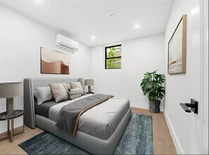 241 W 75th St-Unit -1 in New York, NY - Building Photo - Building Photo