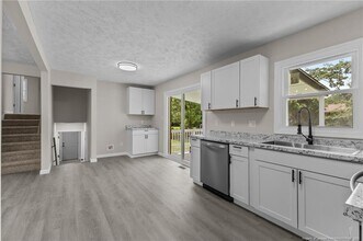 7326 Hyannis Dr in Fayetteville, NC - Building Photo - Building Photo