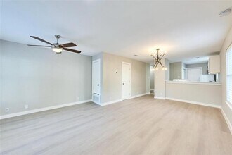 6400 Auburn Dr in Austin, TX - Building Photo - Building Photo