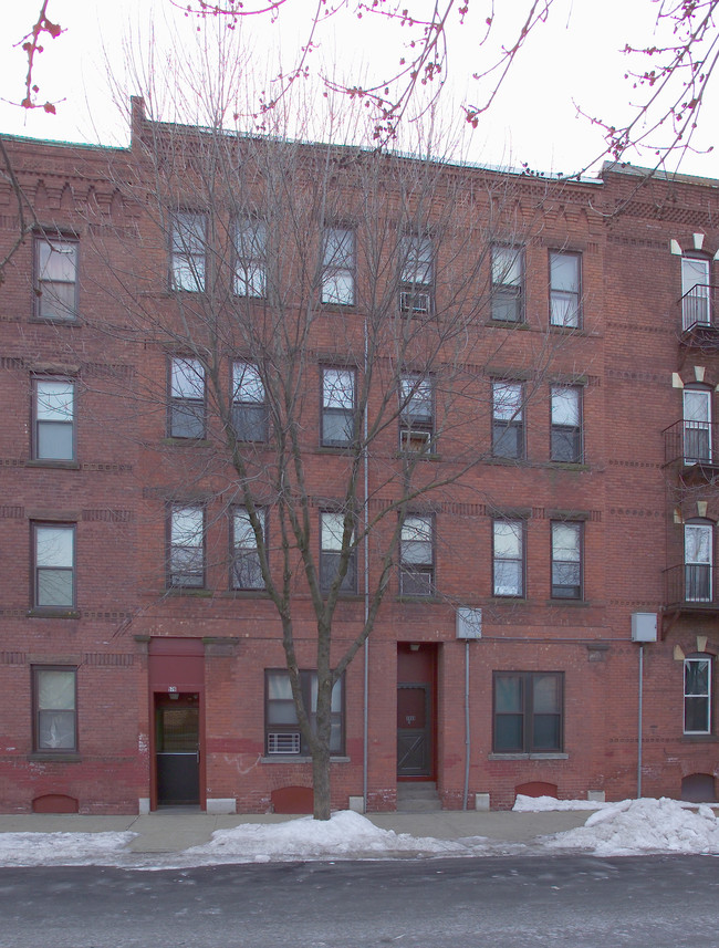 South Canal Apartments in Holyoke, MA - Building Photo - Building Photo