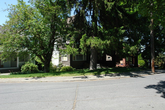 814 S Lincoln Pl in Spokane, WA - Foto de edificio - Building Photo