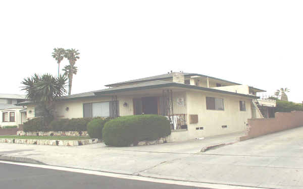 11519 Cedar Ave in Hawthorne, CA - Foto de edificio