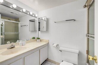 18181 NE 31st Ct in Aventura, FL - Building Photo - Building Photo