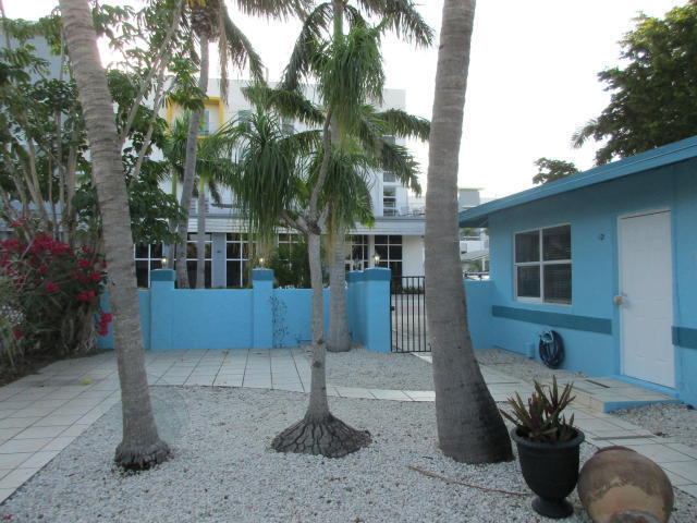 161 SE 5th Ave-Unit -Apt #1 in Delray Beach, FL - Building Photo