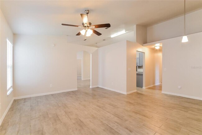 1308 Whitewood Way in Clermont, FL - Building Photo - Building Photo