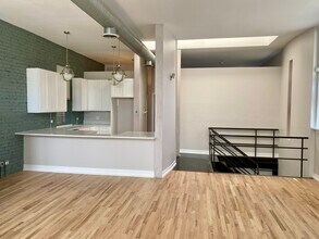 1734 W Cortland St, Unit 1 in Chicago, IL - Foto de edificio - Building Photo
