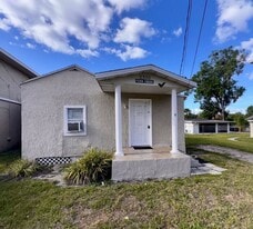 2330 S Ferncreek Ave in Orlando, FL - Building Photo