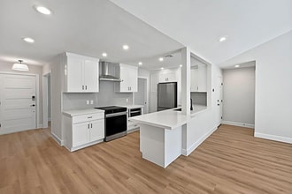 5743 Ludington Dr in Houston, TX - Building Photo - Building Photo