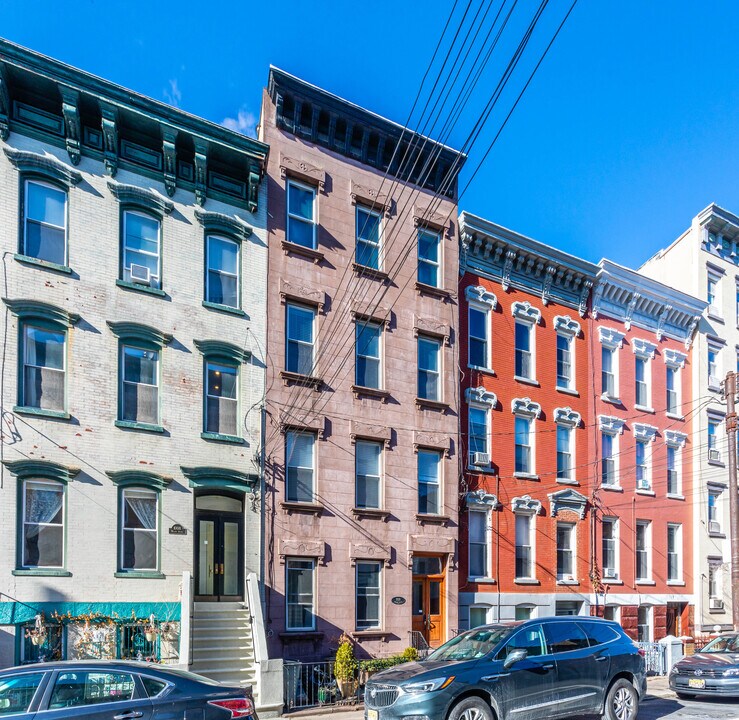 1010 Willow Ave in Hoboken, NJ - Foto de edificio