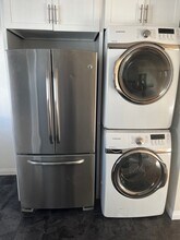 1031 Ocean Park Blvd, Unit 2 in Santa Monica, CA - Foto de edificio - Building Photo