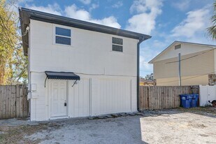 444-1/2 30th Ave N in St. Petersburg, FL - Building Photo