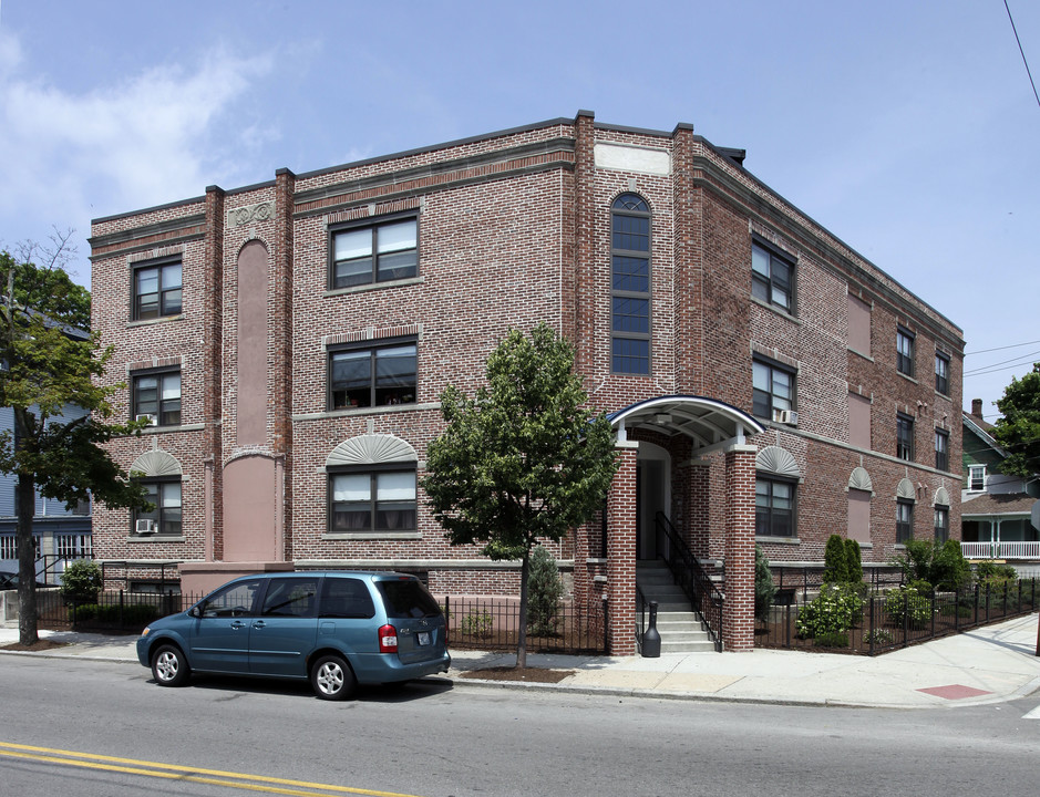 Villita Apartments in Providence, RI - Building Photo