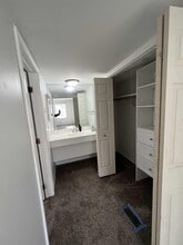 1700 Fayette Walk in Hoffman Estates, IL - Building Photo - Building Photo