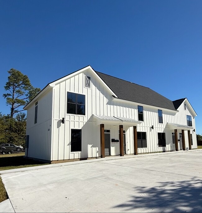 property at 221 W Sallier St