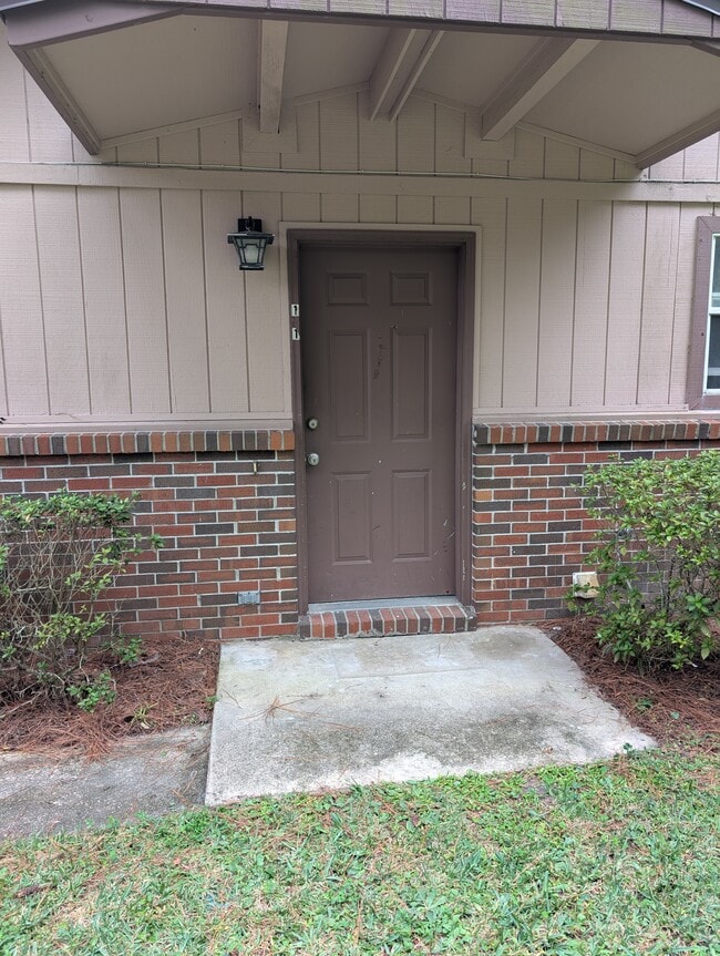 1018 SW McFarlane Ave, Unit #101