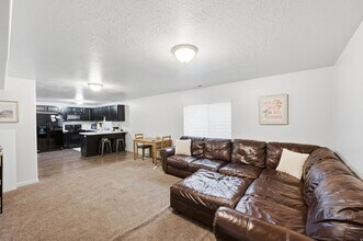 86 E Rose Way in Vineyard, UT - Building Photo - Building Photo