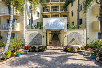 Harbor Cove Club in Naples, FL - Building Photo - Building Photo