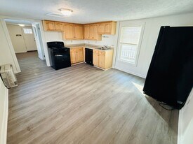 53 Pike St in Biddeford, ME - Building Photo