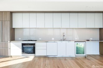 1 Bristol Court in San Francisco, CA - Building Photo - Building Photo