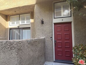 28142 W Driver Ave in Agoura Hills, CA - Building Photo - Building Photo