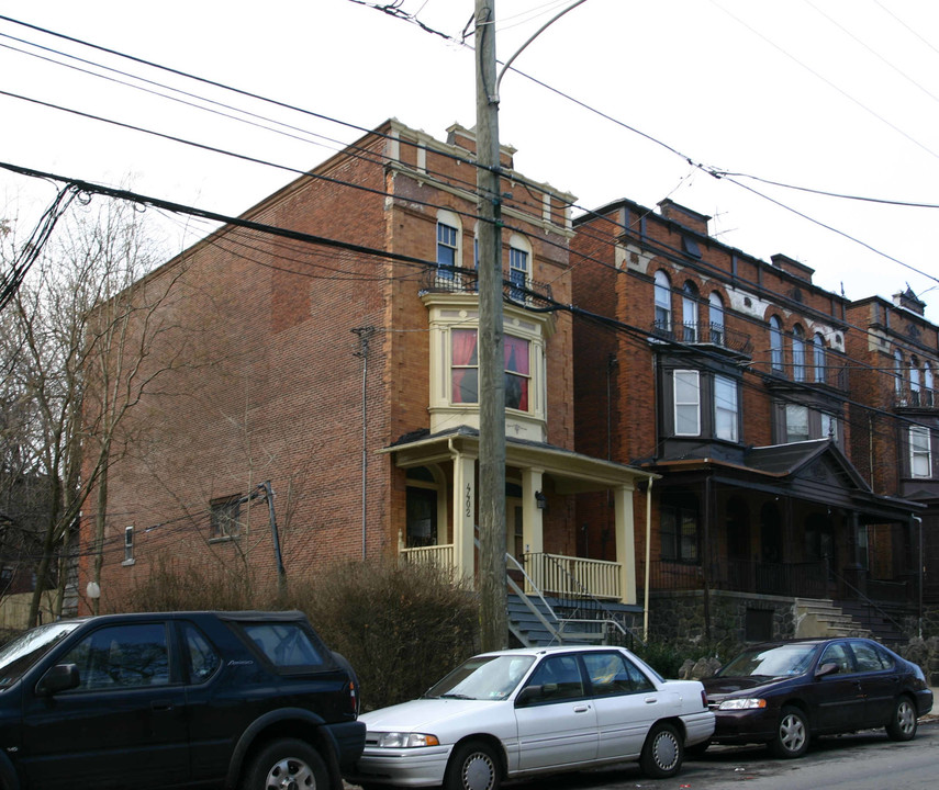 4402 Locust in Philadelphia, PA - Foto de edificio