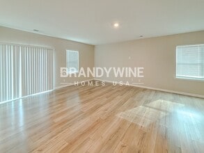 628 Friesland Dr in Hampton, GA - Building Photo - Building Photo