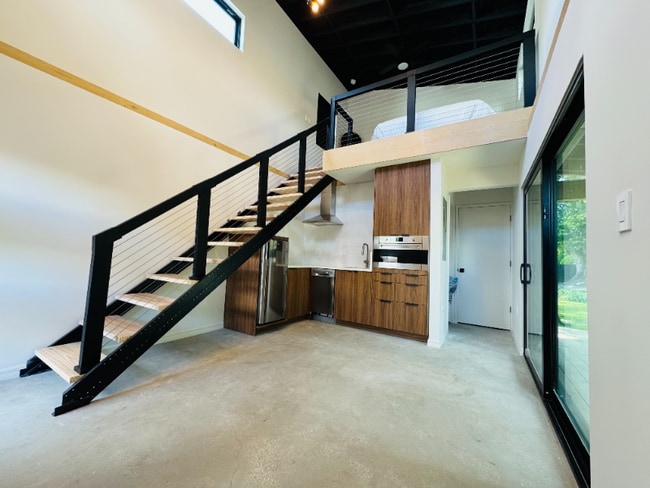 2212 Henderson Dr in Orlando, FL - Building Photo - Building Photo