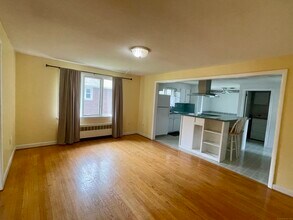 21 Lindy Ln in West Hartford, CT - Building Photo - Building Photo
