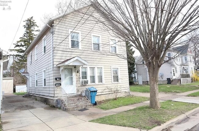 125 Neil St, Unit 125 Neil Street Upper