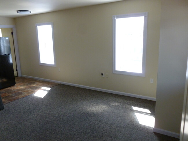 219 N Duke St, Unit A1 in Hummelstown, PA - Foto de edificio - Building Photo