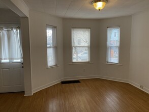 55 Clifton St, Unit 1 in Cambridge, MA - Building Photo - Building Photo