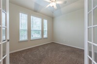 6415 Hidden Dunes Dr in Baytown, TX - Foto de edificio - Building Photo