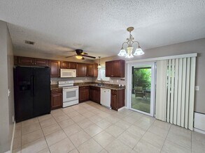 725 17th Pl SW in Vero Beach, FL - Building Photo - Building Photo
