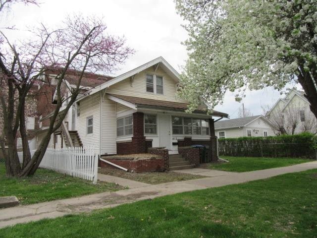 property at 412 E. Washington St.