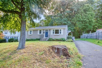 171 Newell Ave in Bristol, CT - Building Photo - Building Photo