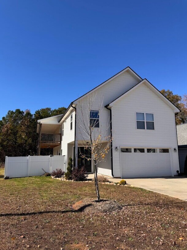 401 Albus Dr in Travelers Rest, SC - Building Photo - Building Photo