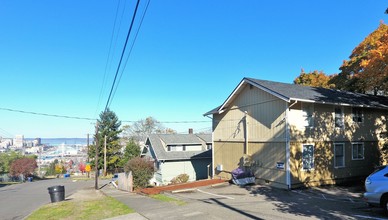 Well-Maintained Tacoma 4Plex - Prime Location in Tacoma, WA - Foto de edificio - Other