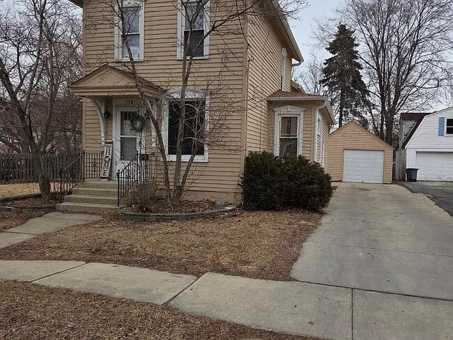 property at 578 2nd Ave