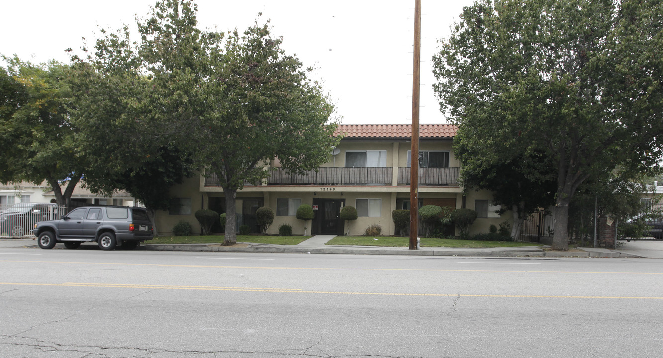 12149 Oxnard St in North Hollywood, CA - Building Photo