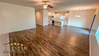 1400 Berkshire Rd in Bakersfield, CA - Building Photo - Building Photo